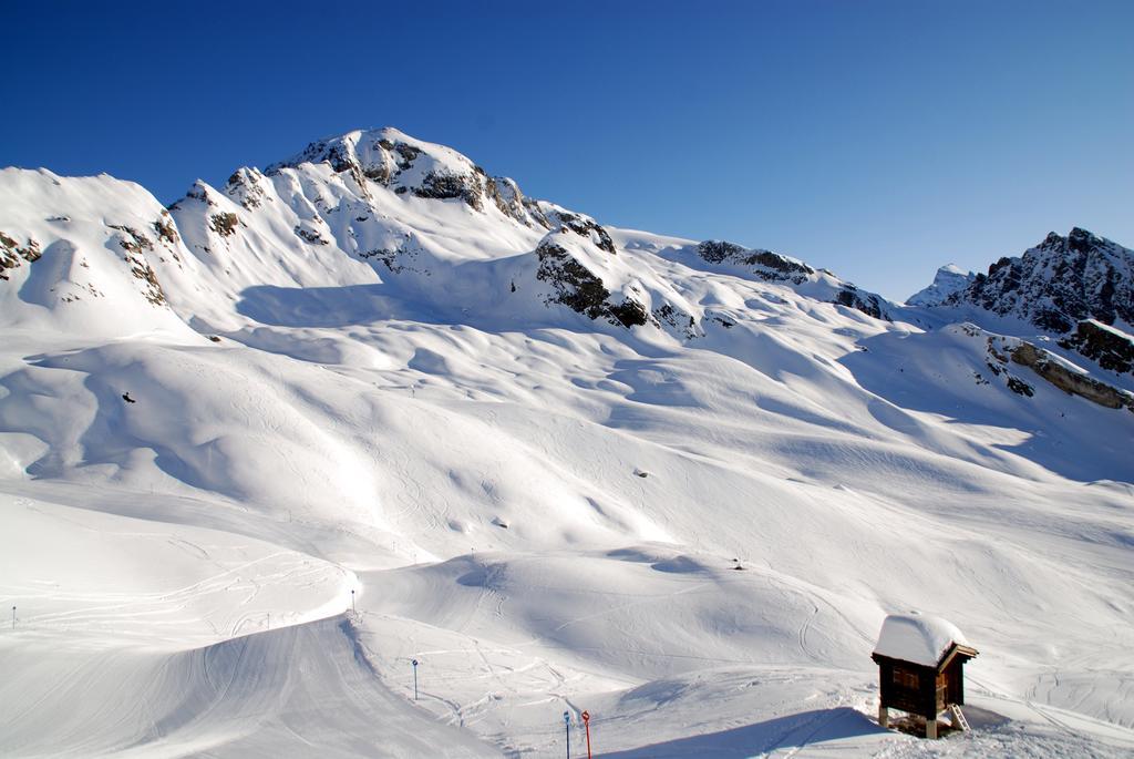 Alpenhotel Zur Wildi Lauchernalp Wiler Luaran gambar