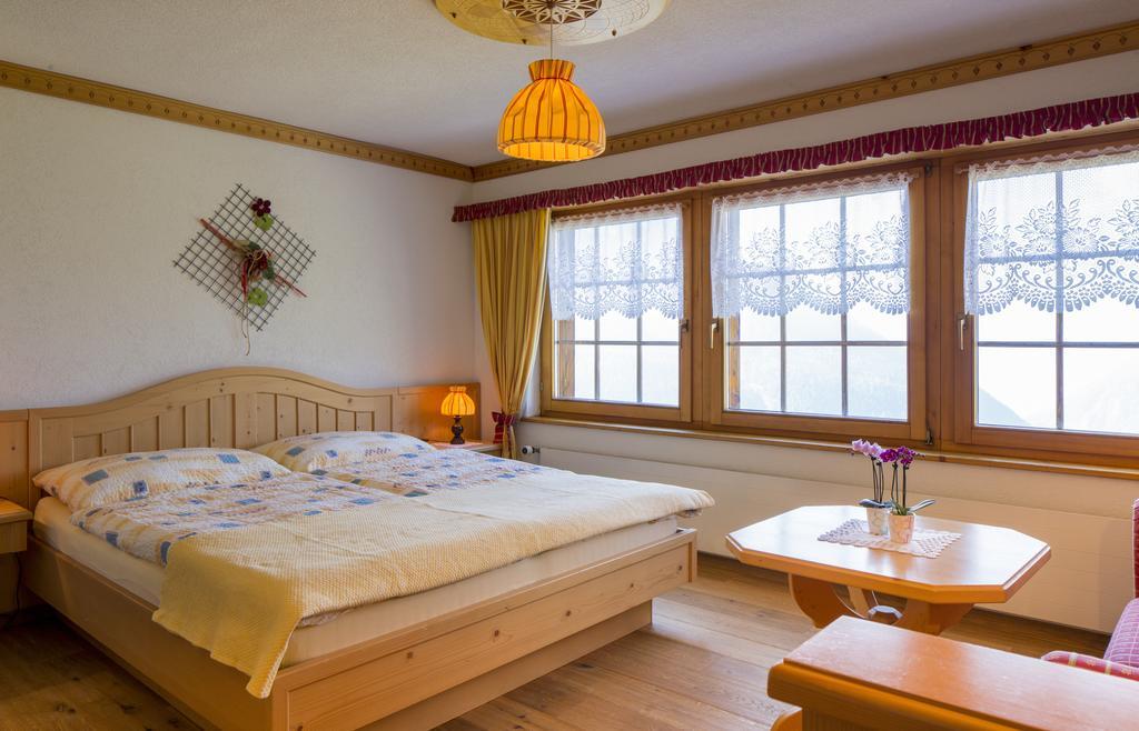 Alpenhotel Zur Wildi Lauchernalp Wiler Luaran gambar