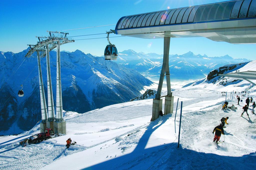 Alpenhotel Zur Wildi Lauchernalp Wiler Luaran gambar