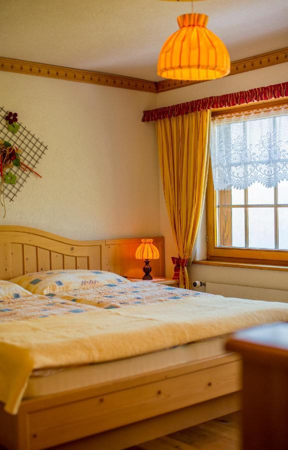 Alpenhotel Zur Wildi Lauchernalp Wiler Luaran gambar